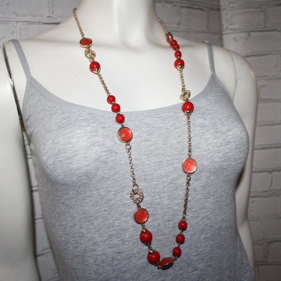 ❤️‍🔥 Beautiful Gold + Red Chain Necklace ❤️‍🔥 - Picture 1 of 5